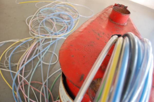 Antonio Jose Guzman | Migratory network, installation, 2010